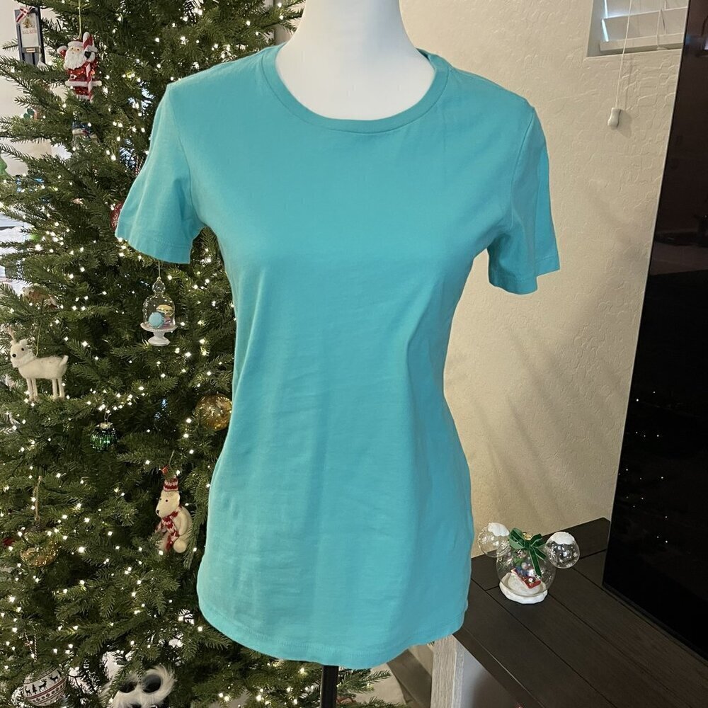 BELLA + CANVAS T-SHIRT IN TURQUOISE SIZE MED - NWT (061)